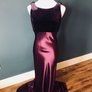 Stunning Gown in a glamorous style